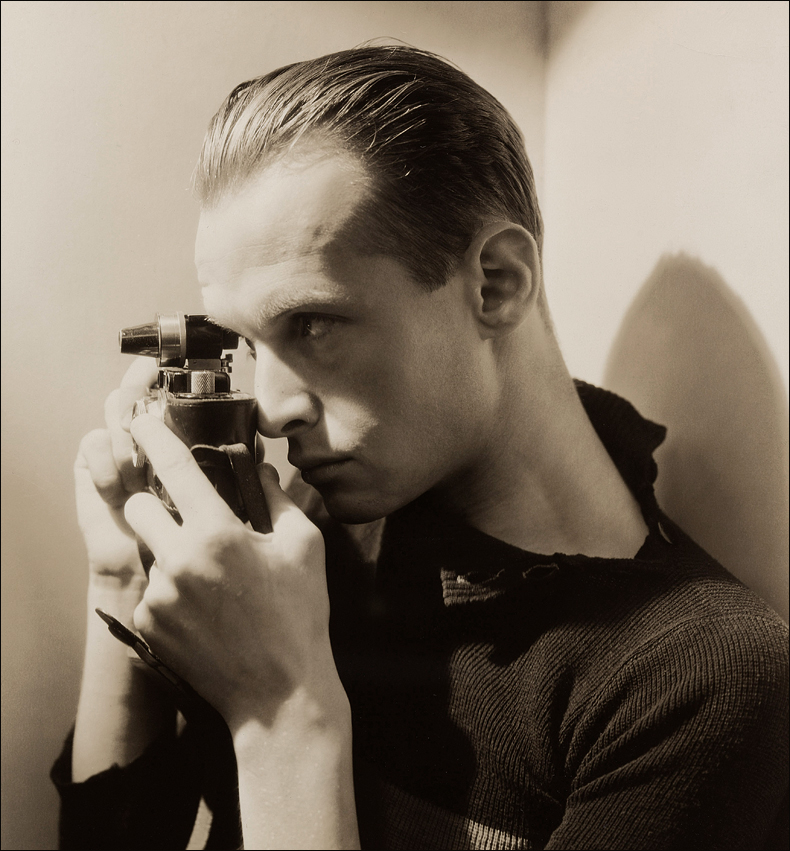 Henri Cartier Bresson by George Hoyningen-Huene, NYC 1935  © George Hoyningen-Huene, © Horst courtesy Staley-Wise Gallery, New York